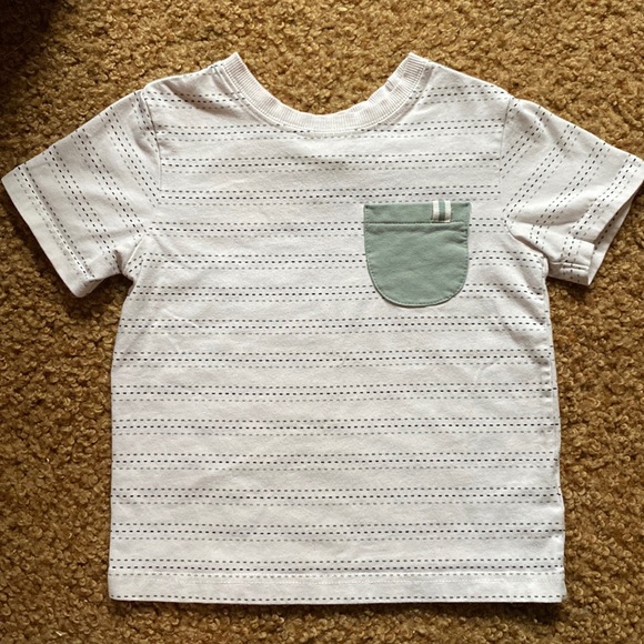 Rorie Whelan Tee-Shirt. 4T - Picture 2 of 6
